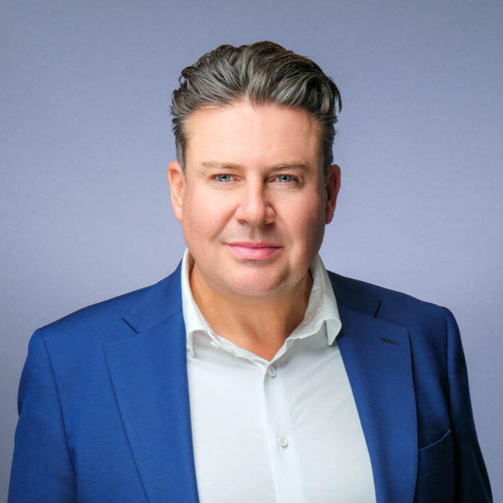 corporate headshot corporate headshot