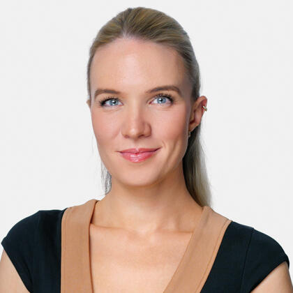 Headshot photo Headshot photo